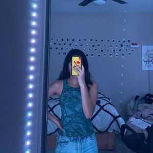 women’s athletic tank top